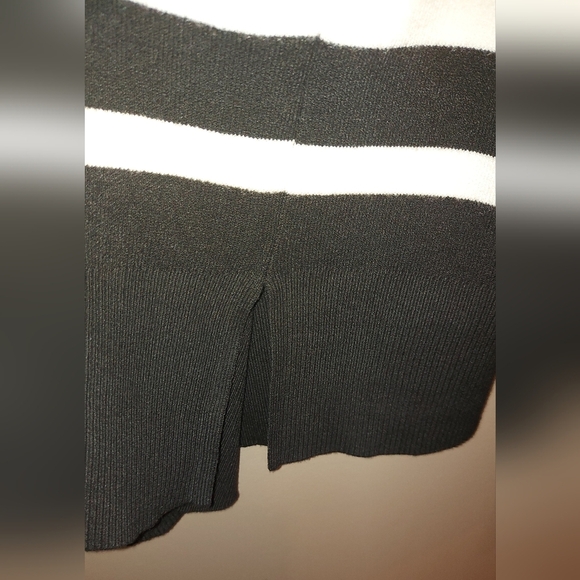 Striped Crew Neck Sweater - Picture 5 of 6